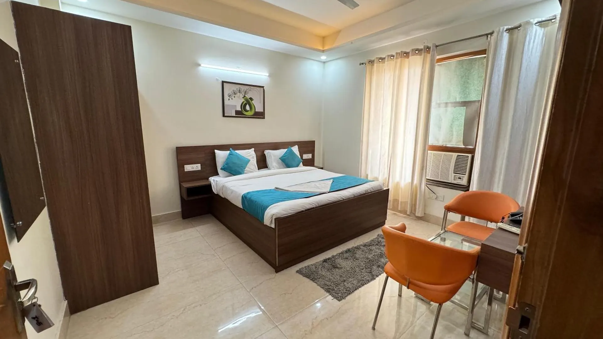 The Indian Hotel II Near Medanta Hospital Gurgaon 3*,  India